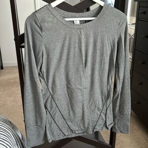 Gapfit breathe l/s running tee. Size M. Striped black and white. Gently worn.